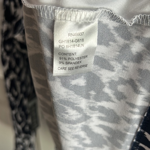 TAIL White Label - Long Sleeve - UPF 50 - size Large - Picture 9 of 9